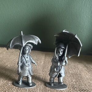 Hudson Pewter Boy & Girl Umbrella 261/262 Figurines H. Wilson Made in USA Rainy